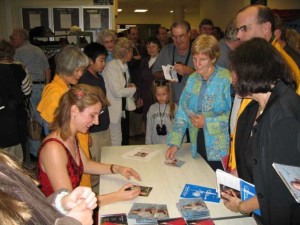 10/2006 Signing CD's in Buck's County, PA after a performance of the Beethoven Concerto.